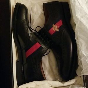 Gucci leather lace up shoes